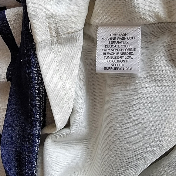 Liz Claiborne White and Navt Striped Dress, size 10, short sleeve - Picture 4 of 5